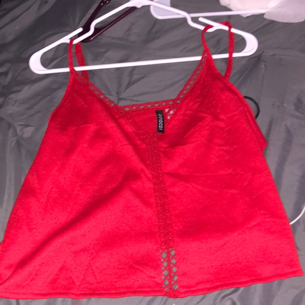 Red loose